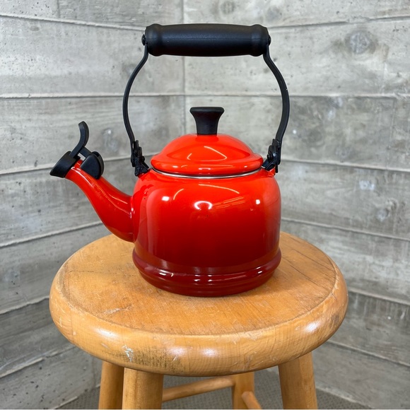 Le Creuset Kitchen Le Creuset Demi Kettle Poshmark